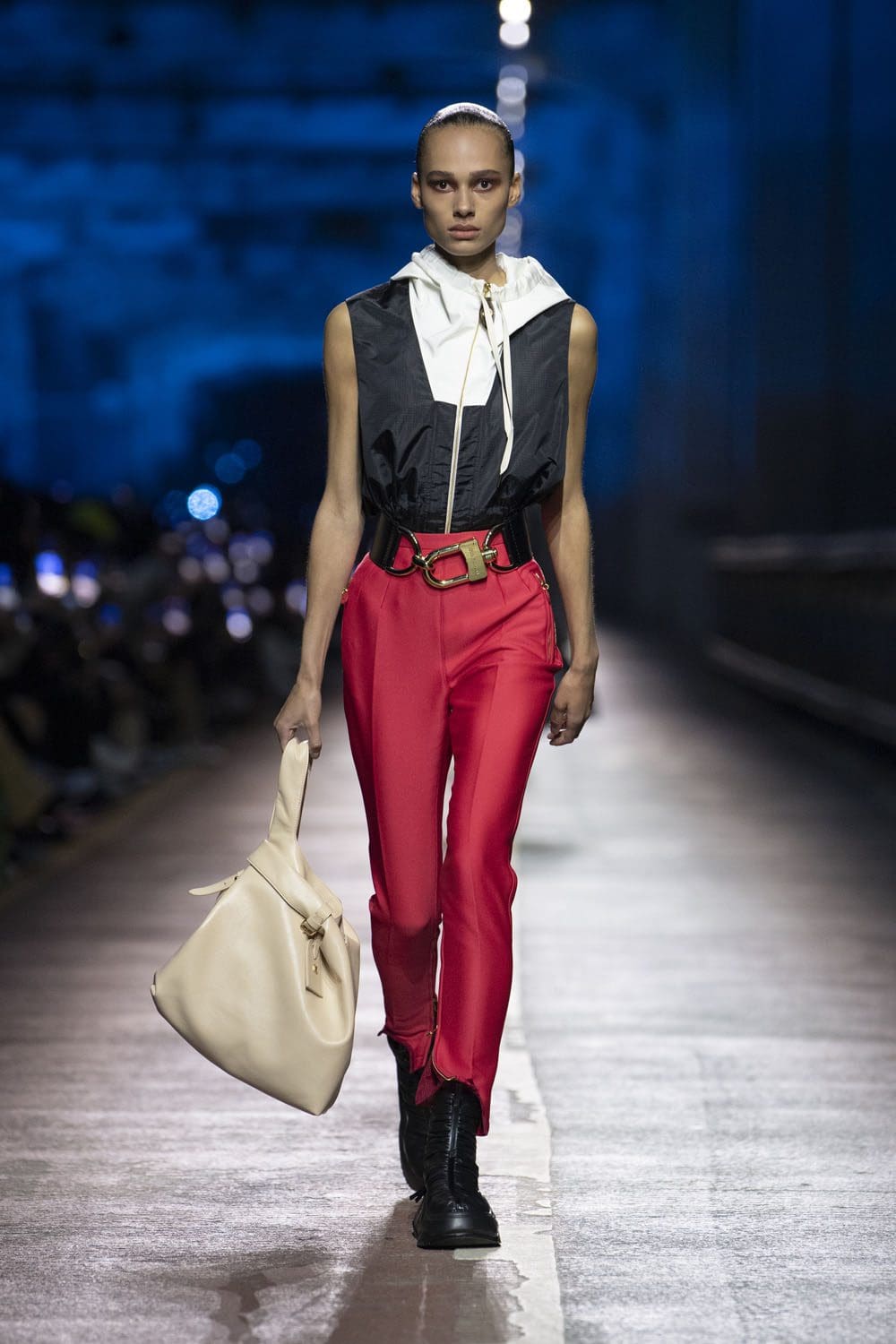 Louis Vuitton Pré-Automne 2023 Séoul Runway Magazine (7)