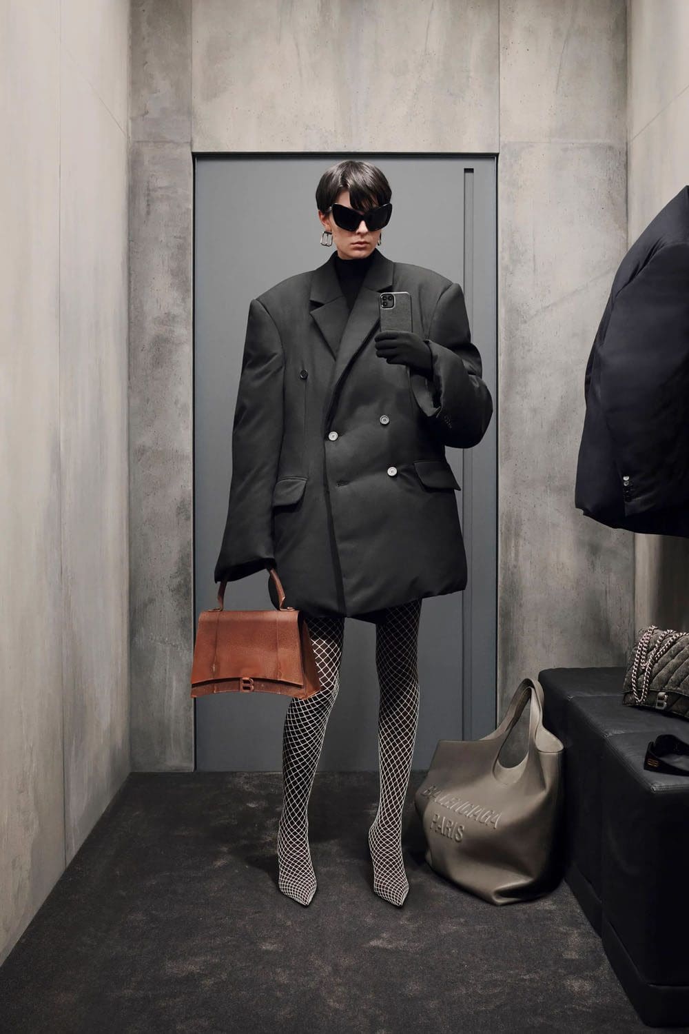 Balenciaga Pre Fall 2023 Runway Magazine (16)