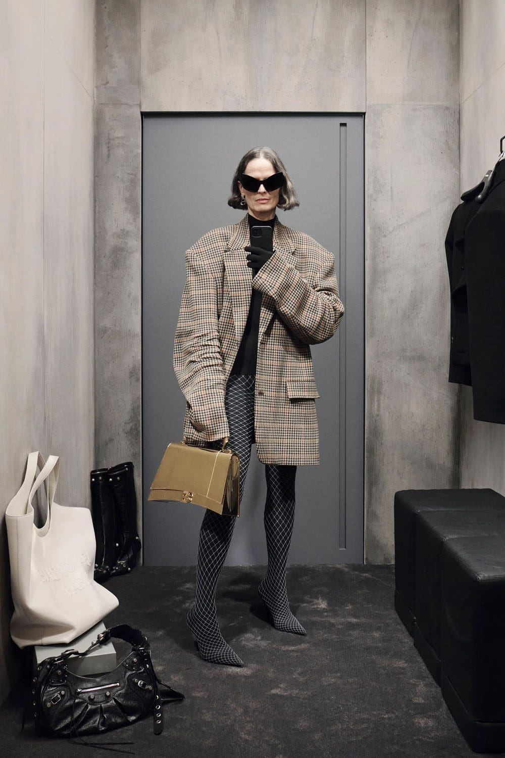 Balenciaga Pre Fall 2023 Runway Magazine (17)