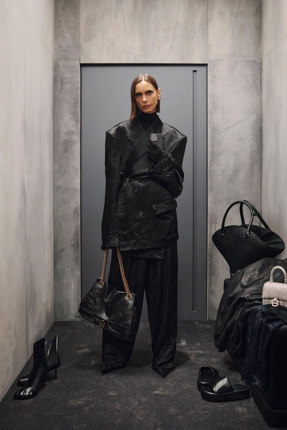 Balenciaga Pre Fall 2023 Runway Magazine (21)