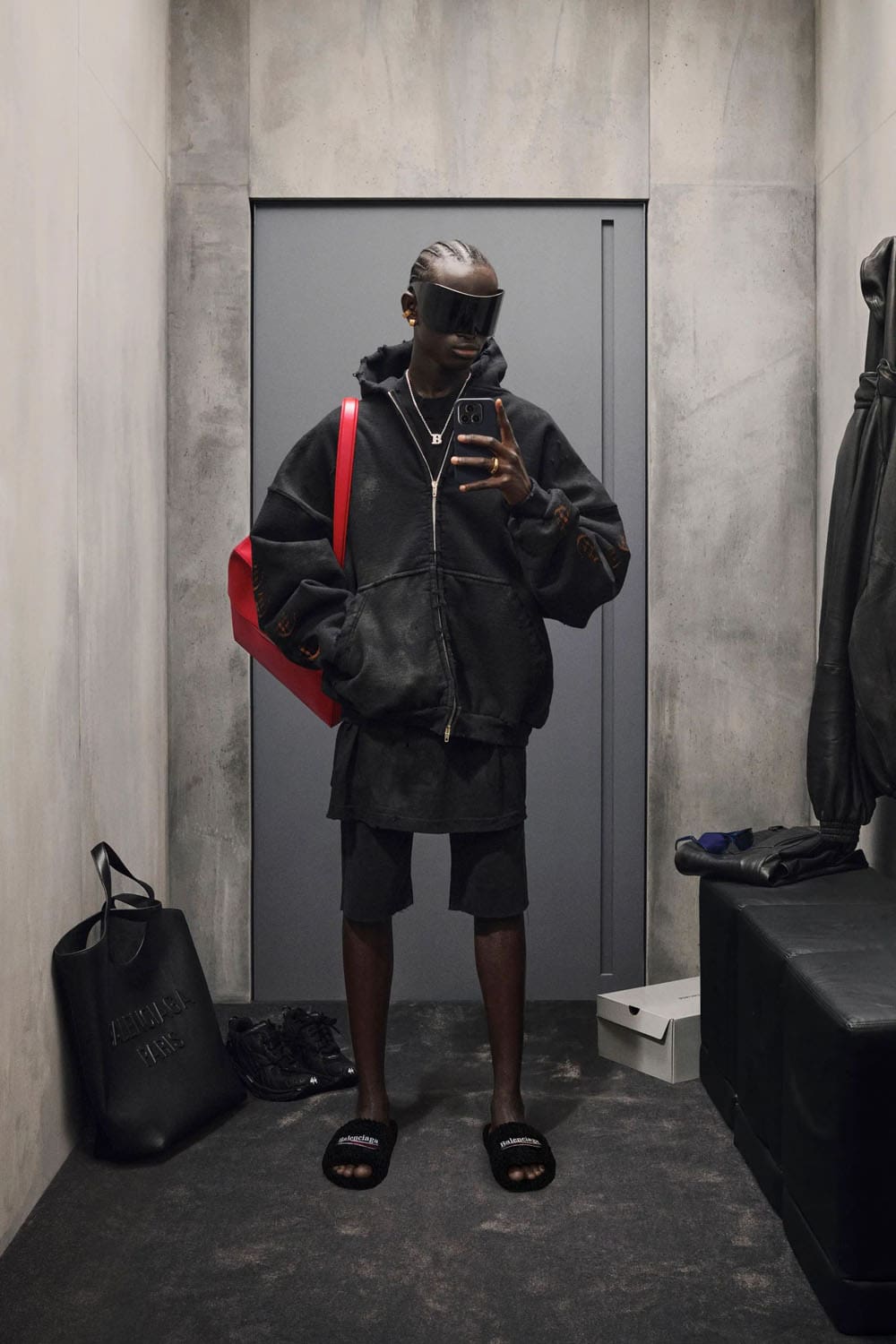 Balenciaga Pre Fall 2023 Runway Magazine (29)
