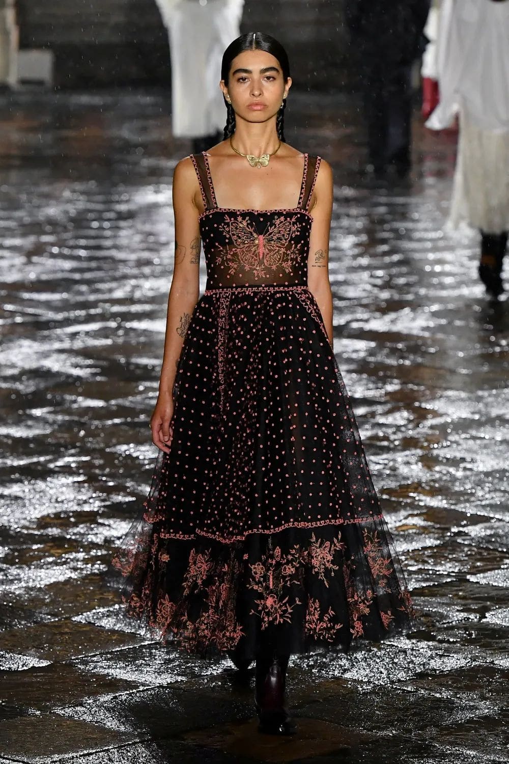 ディオールクルーズ 2024 リゾートメキシコ Runway 雑誌(15)