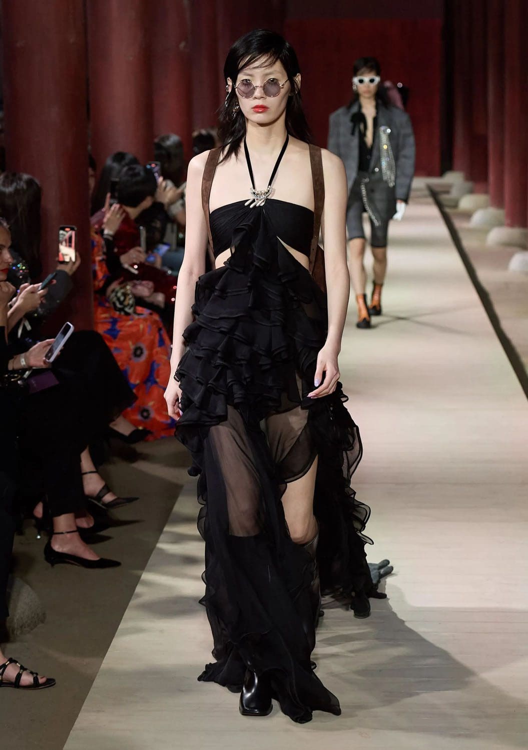 Gucci Cruise 2024 Resort Seoul Runway Magazine (16)