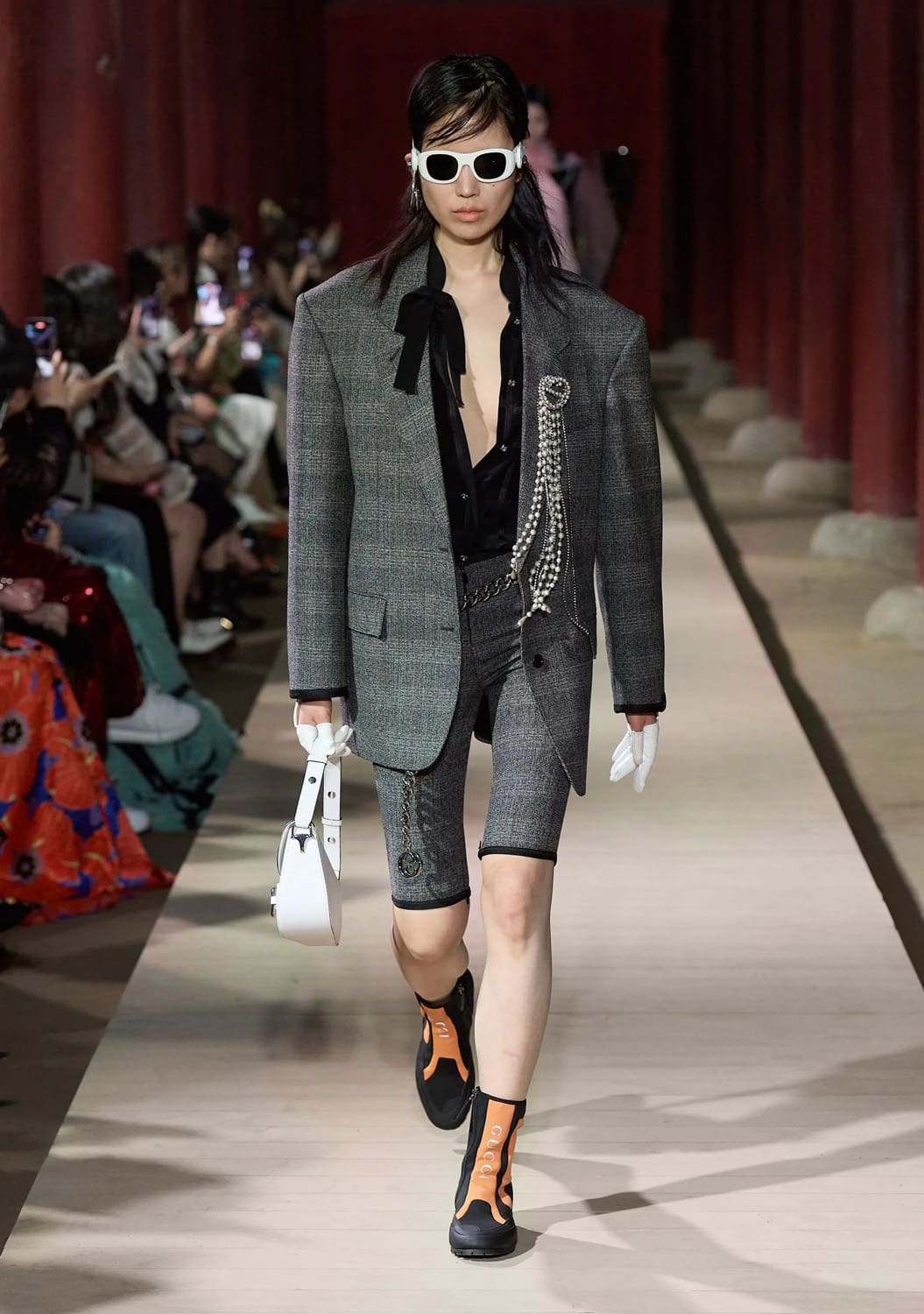 Gucci Cruise 2024 Resort Seoul Runway Magazine (17)