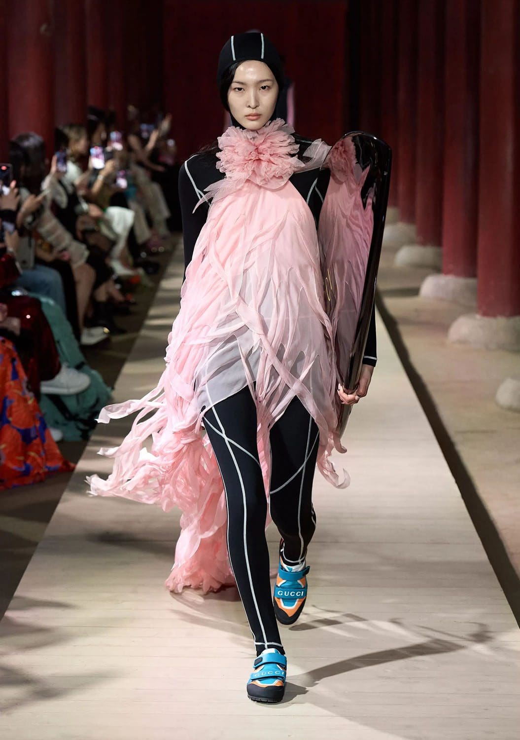 Gucci Cruise 2024 Resort Seoul Runway Magazine (18)