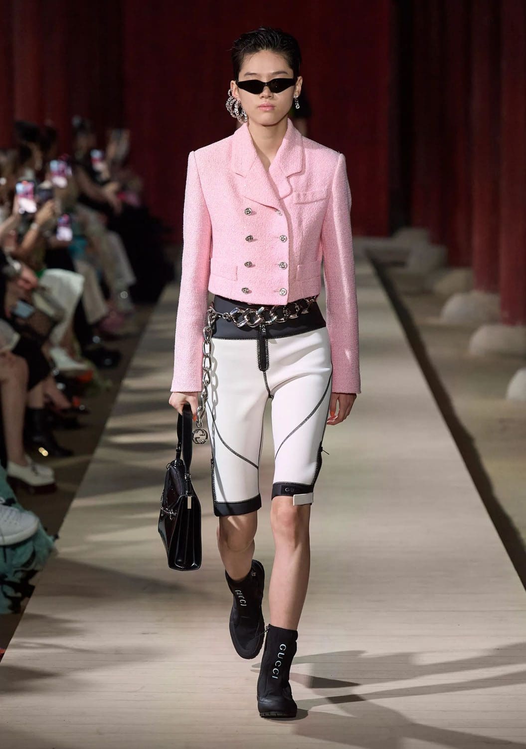 Gucci Cruise 2024 Resort Seoul Runway Magazine (20)