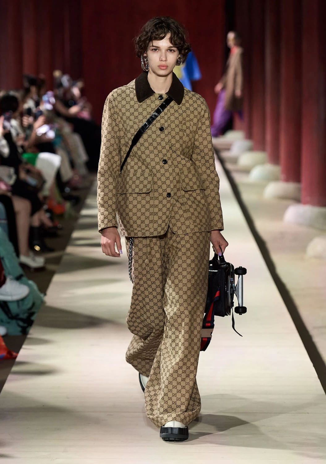 Gucci Cruise 2024 Resort Seoul Runway Magazine (25)