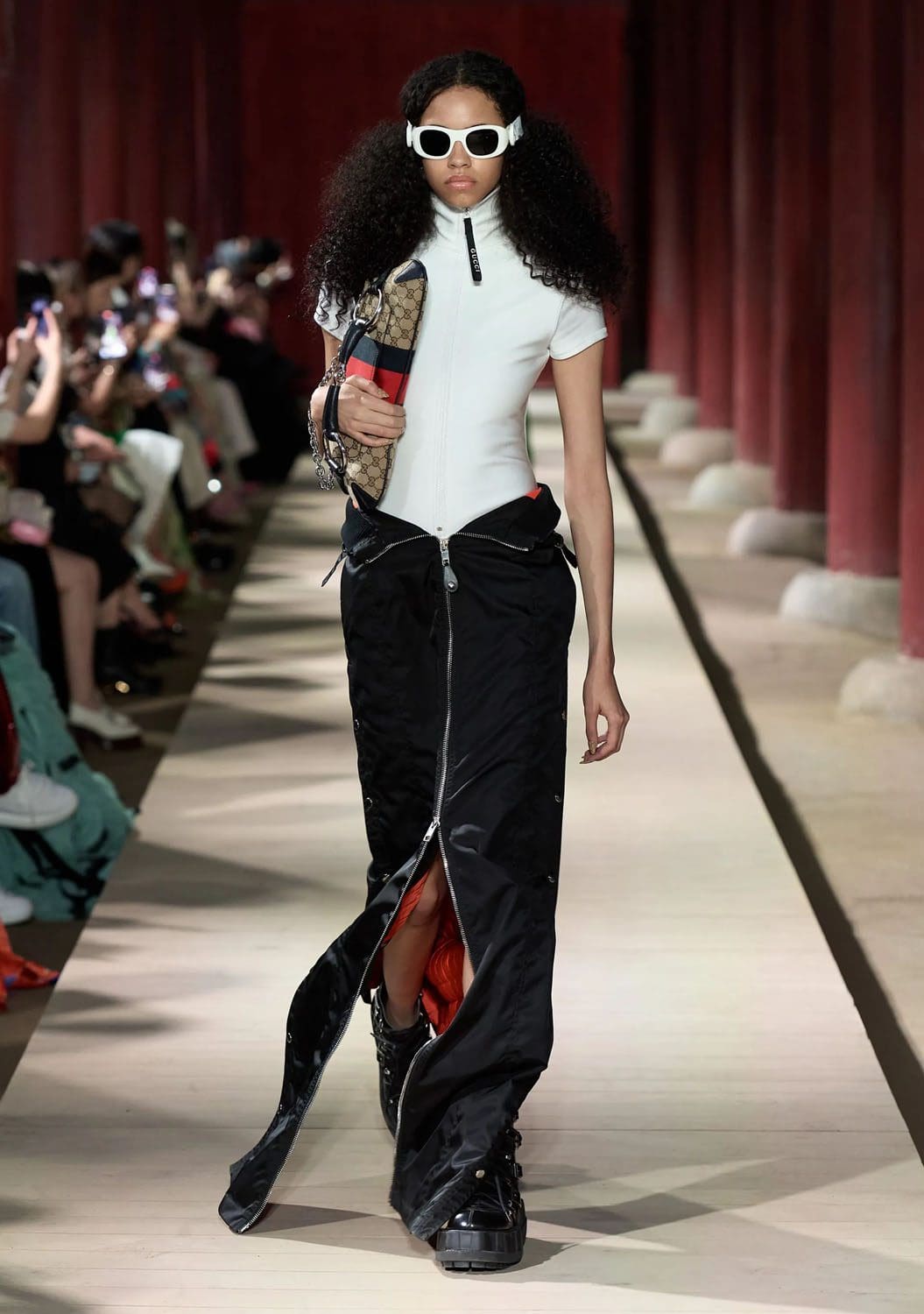 Gucci Cruise 2024 Resort Seoul Runway Magazine (8)