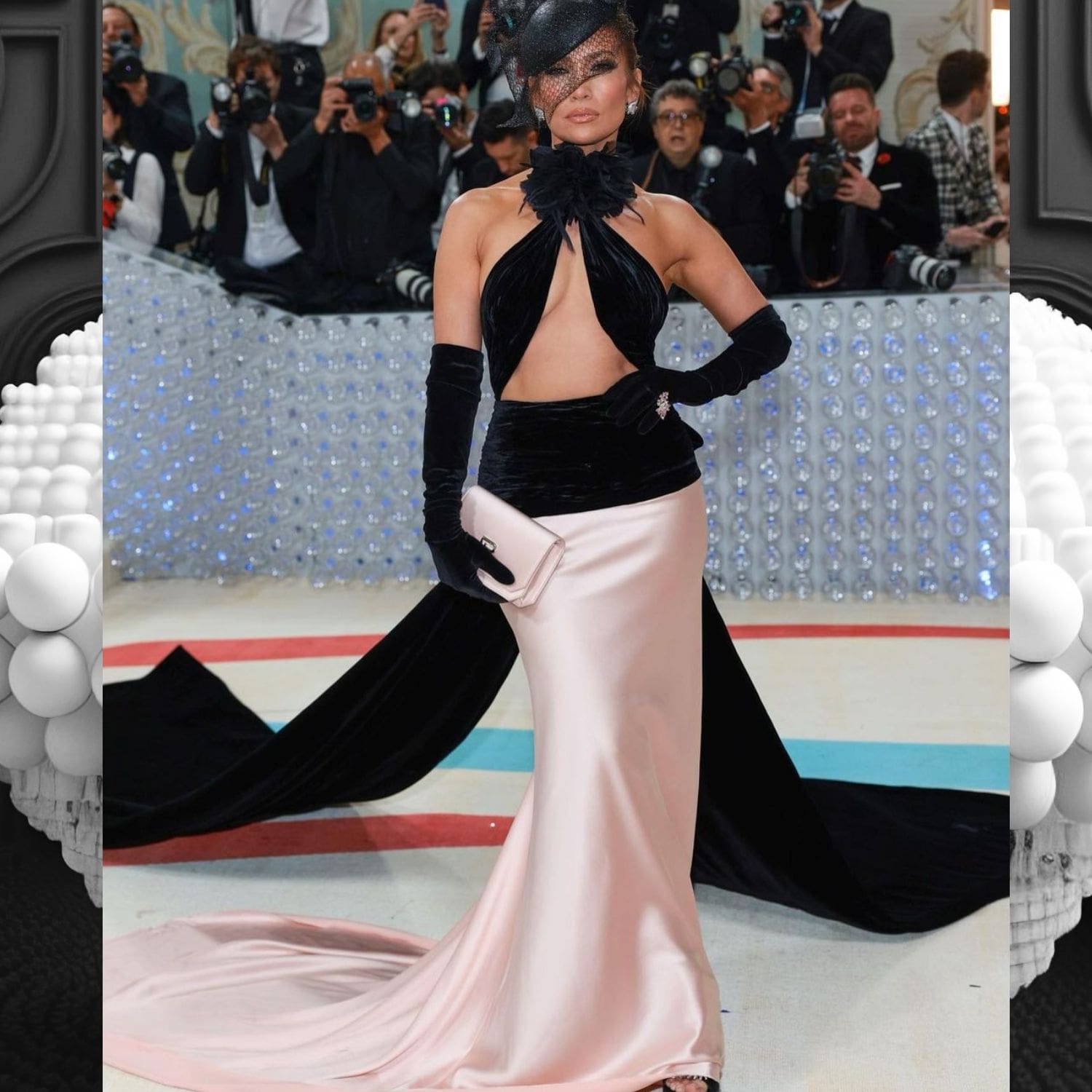 Jennifer López vestida de Ralph Lauren en la Met Gala 2023 1