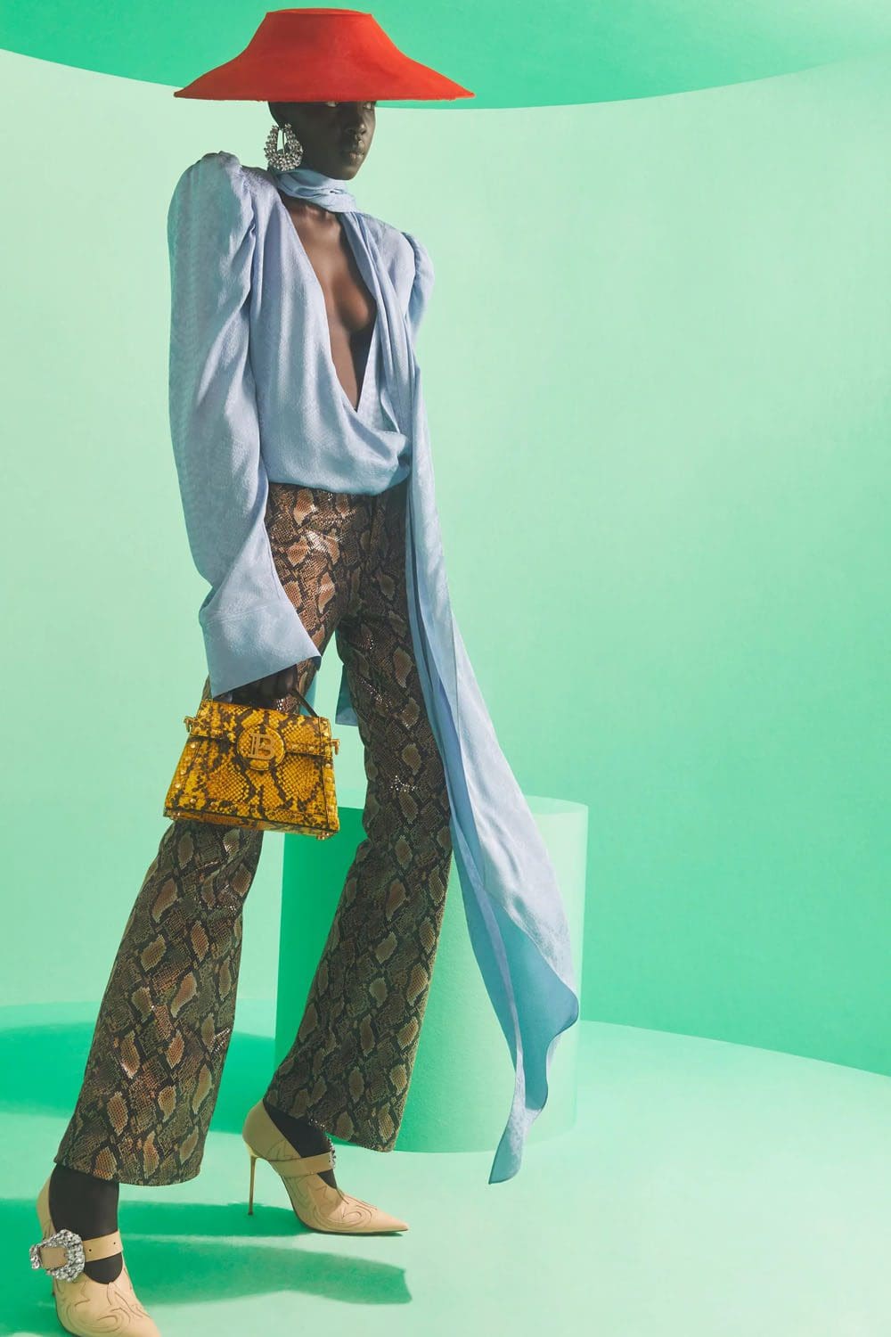 Balmain Resort 2024 Runway Revista (13)