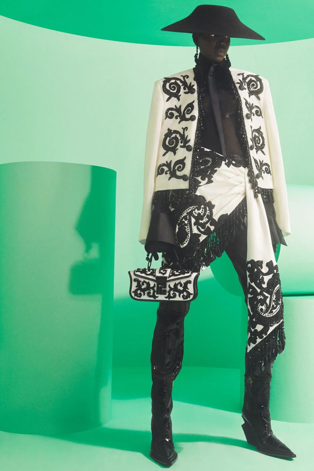 Balmain Resort 2024 Runway Revista (41)
