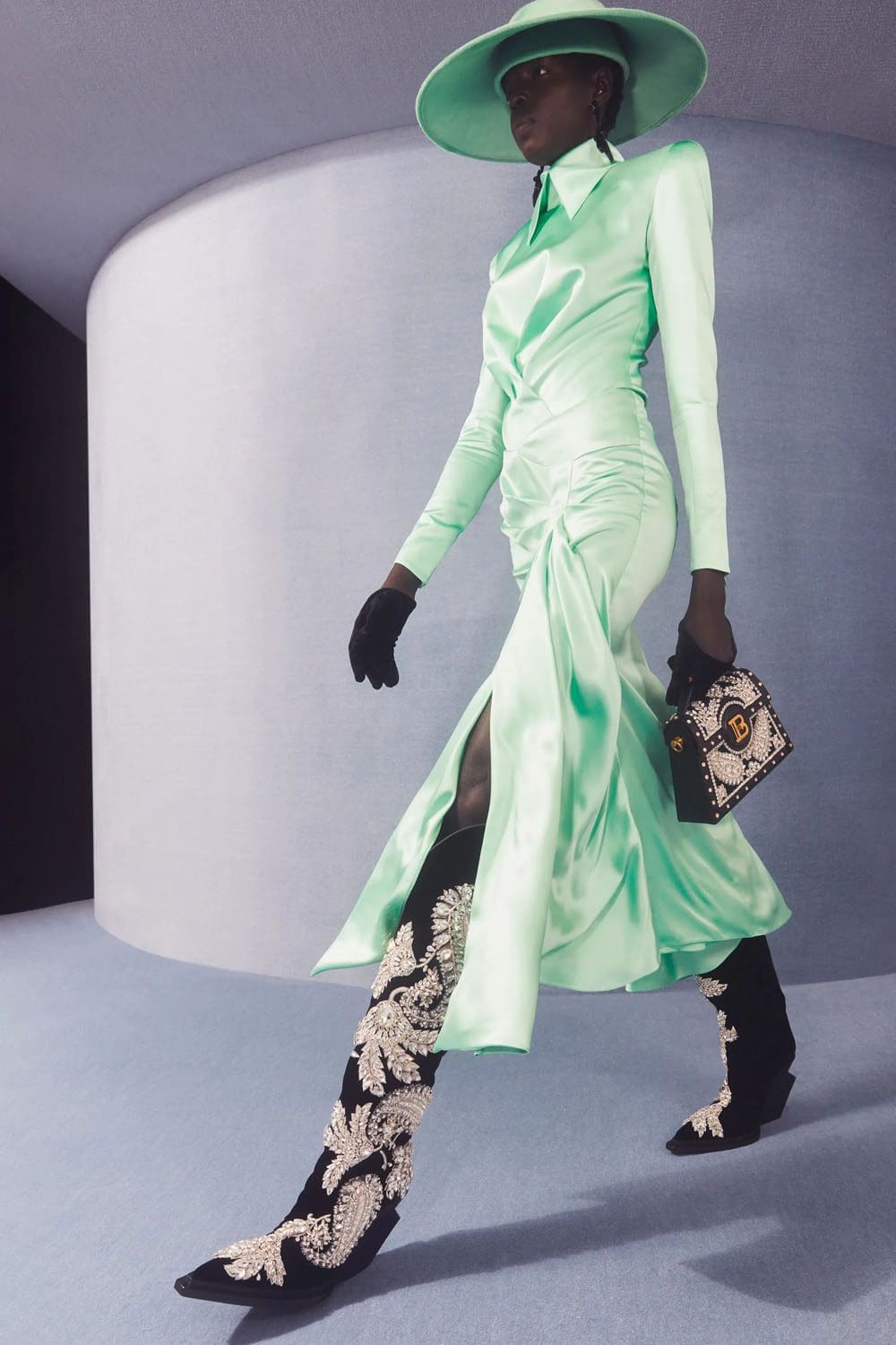 Balmain Resort 2024 Runway Revista (53)