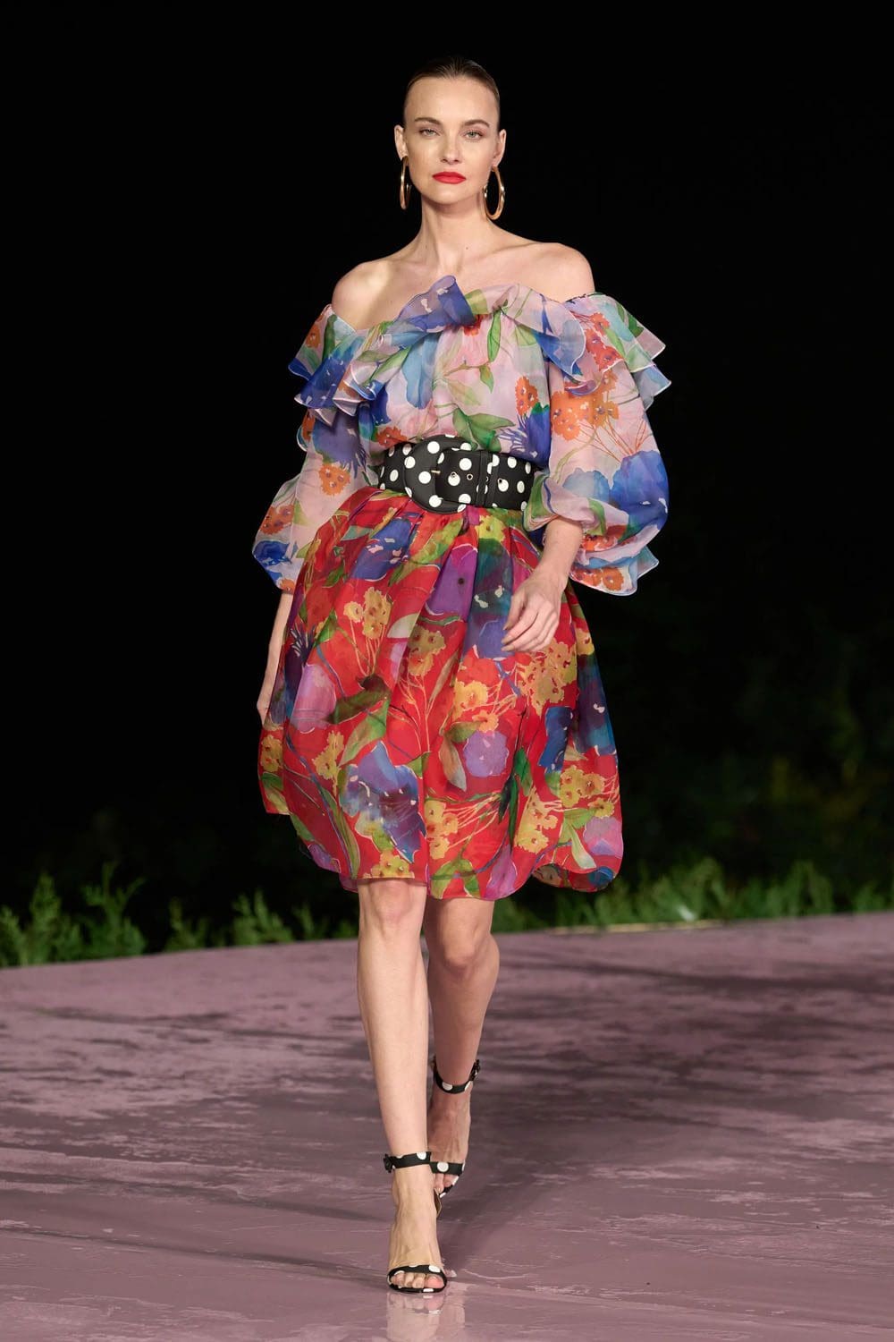 Carolina Herrera Resort 2024 Rio Runway Magazine (1)