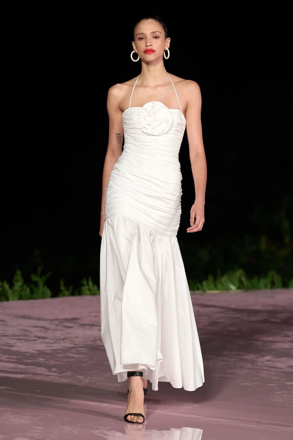 Carolina Herrera Resort 2024 Rio Runway Magazine (10)
