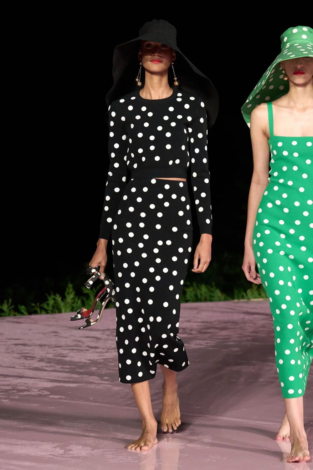 Carolina Herrera Resort 2024 Rio Runway Magazine (13)