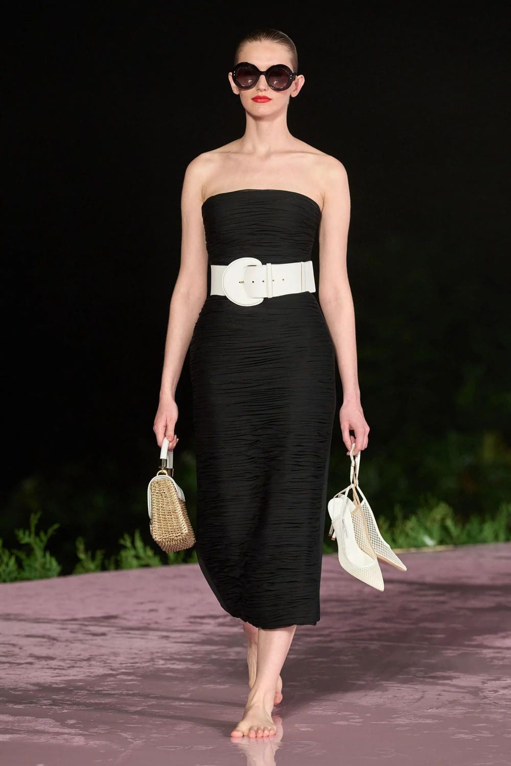 Carolina Herrera Resort 2024 Rio Runway Magazine (19)