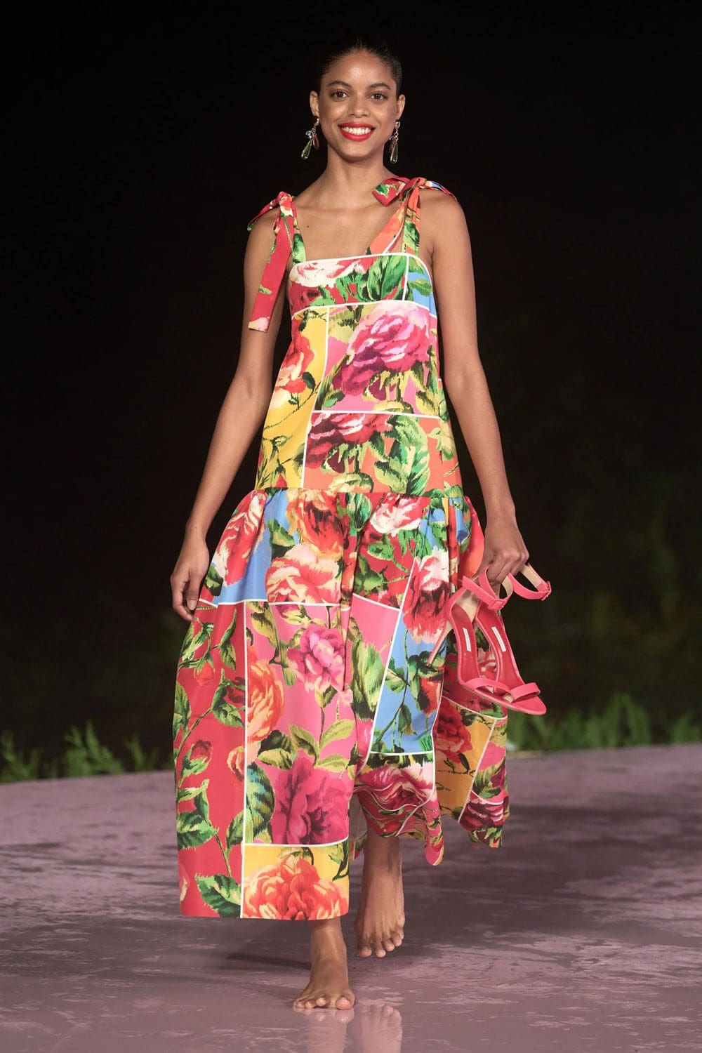 Carolina Herrera Resort 2024 Rio Runway Magazine (26)