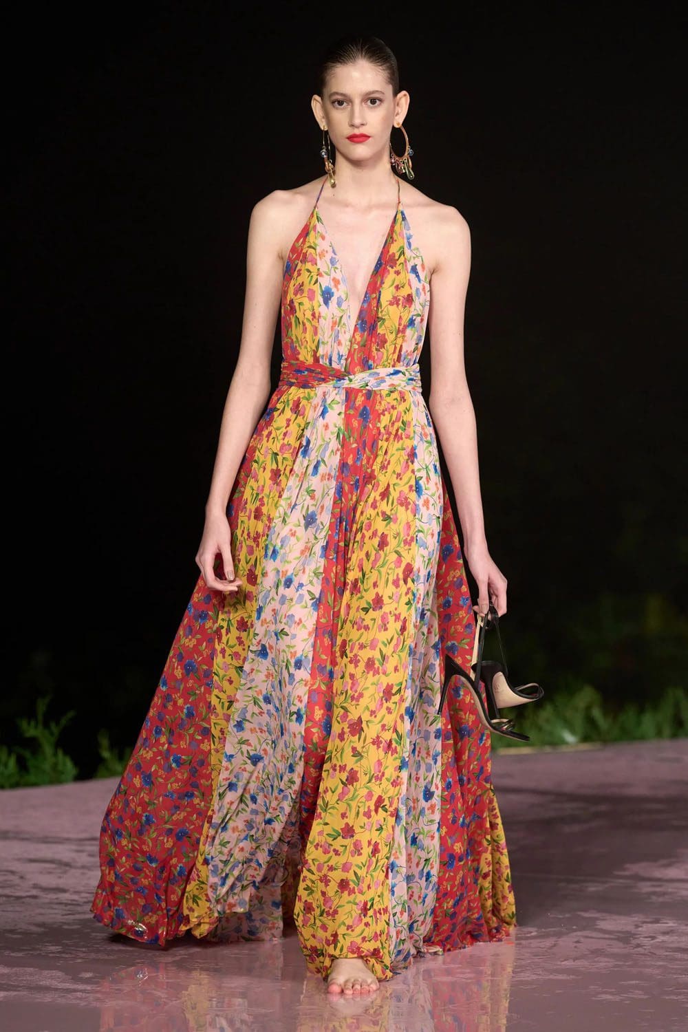 Carolina Herrera Resort 2024 Rio Runway Magazine (27)