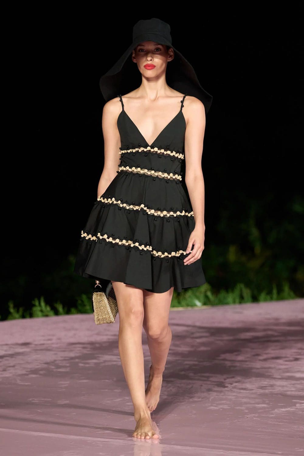 Carolina Herrera Resort 2024 Rio Runway Magazine (47)