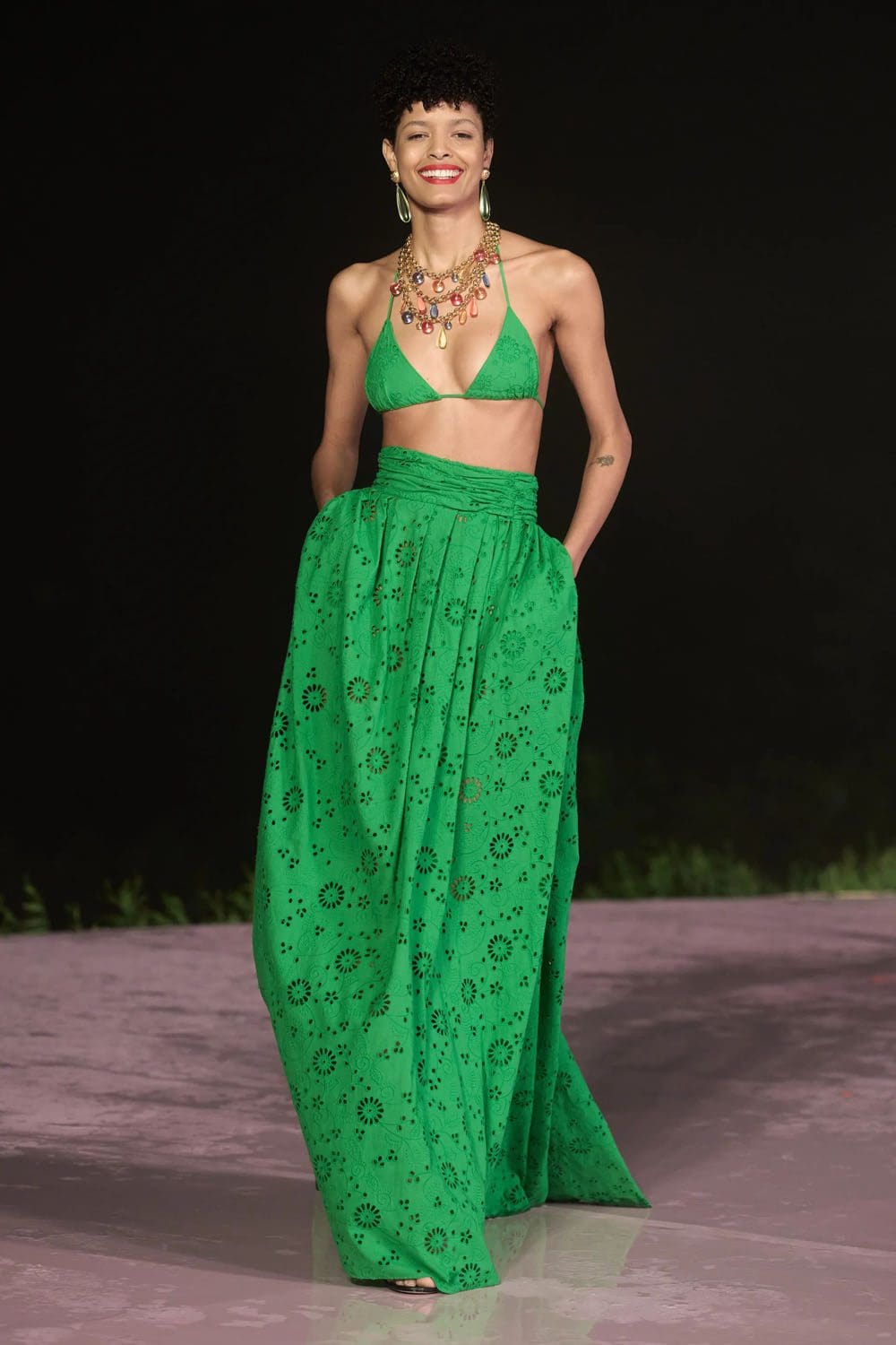 Carolina Herrera Resort 2024 Rio Runway Magazine (51)
