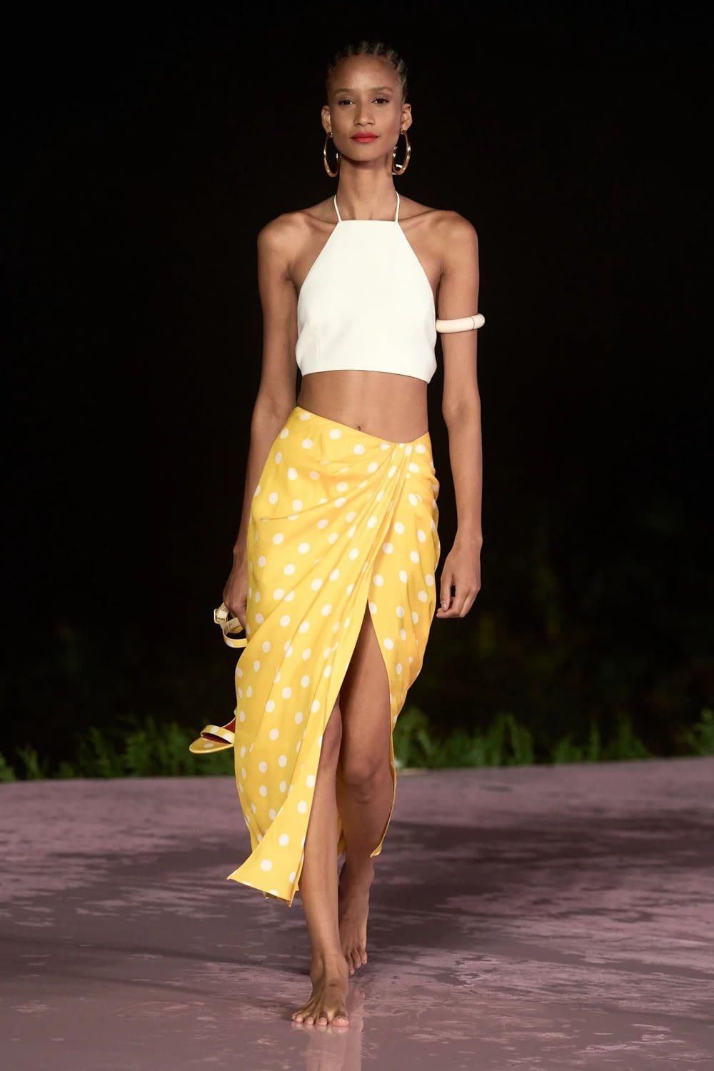 Carolina Herrera Resort 2024 Rio Runway Magazine (55)