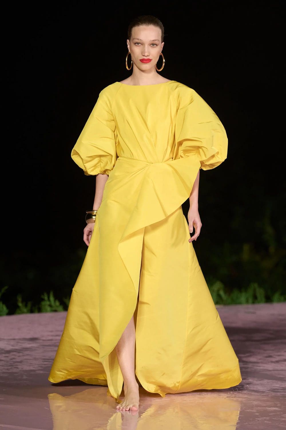 Carolina Herrera Resort 2024 Rio Runway Magazine (60)