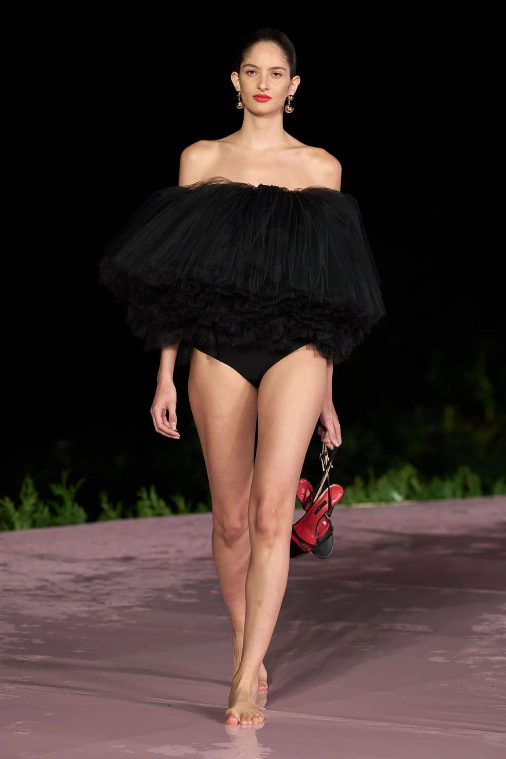 Carolina Herrera Resort 2024 Rio Runway Magazine (70)