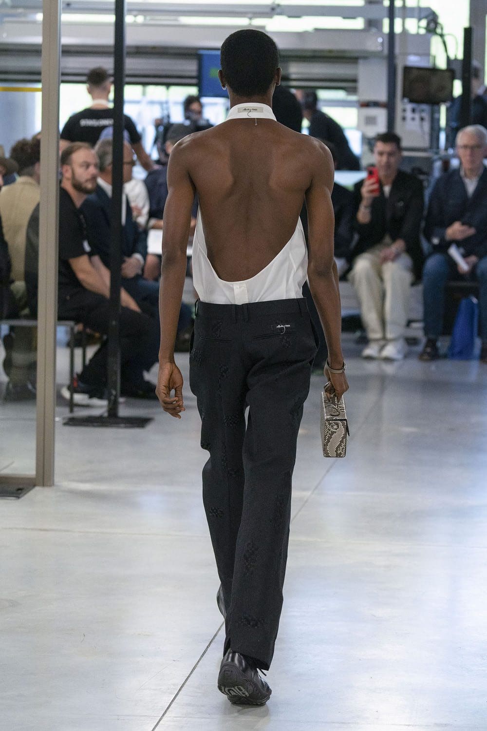 Fendi Moda Masculina Primavera Verão 2024 Runway Revista (215)
