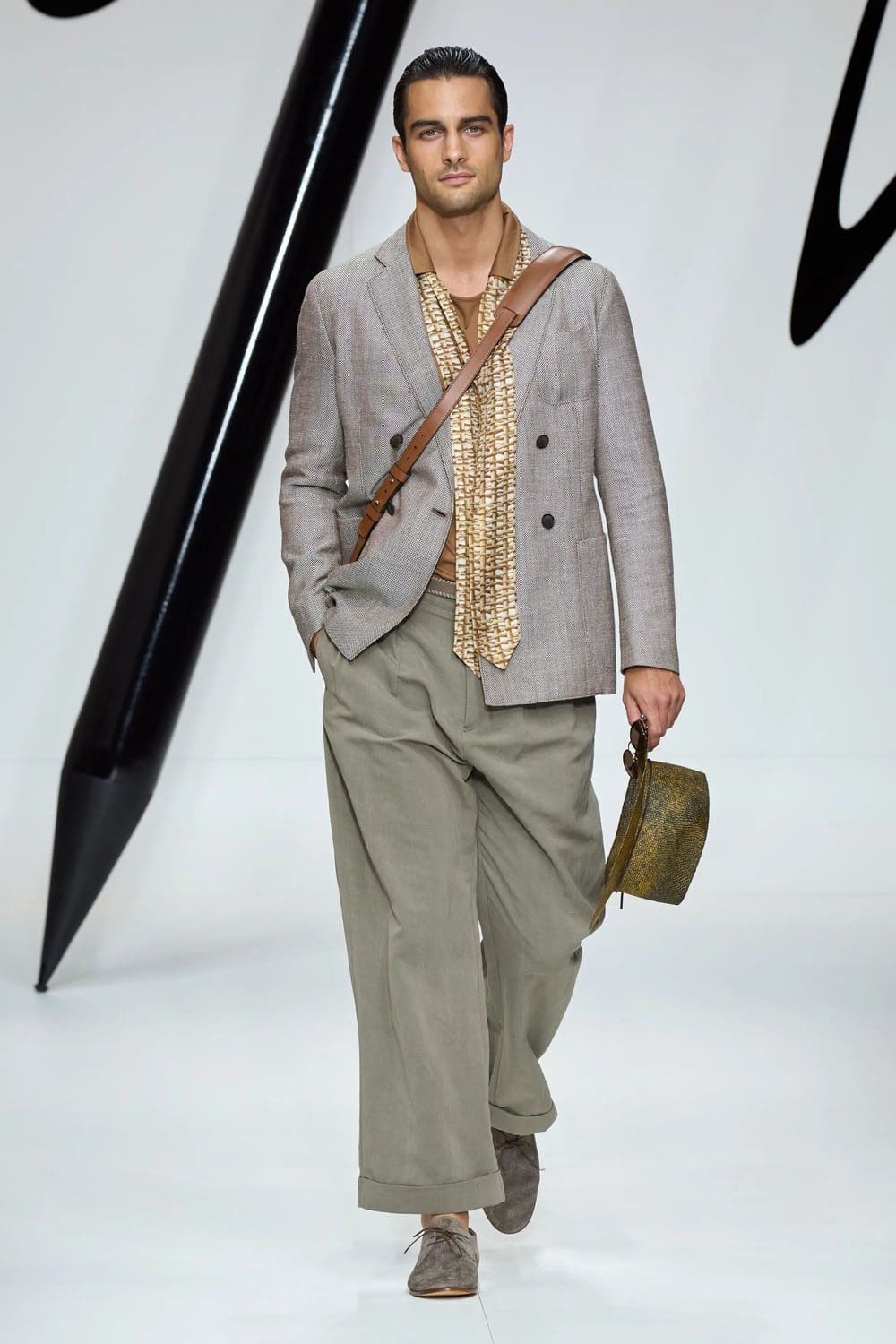 Giorgio Armani Primavera Verão 2024 Roupa masculina Runway Revista (1)