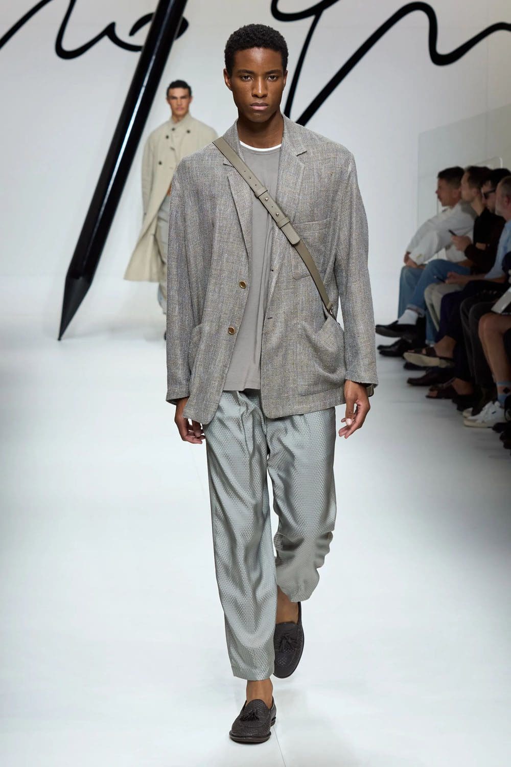 Giorgio Armani Primavera Verão 2024 Roupa masculina Runway Revista (11)