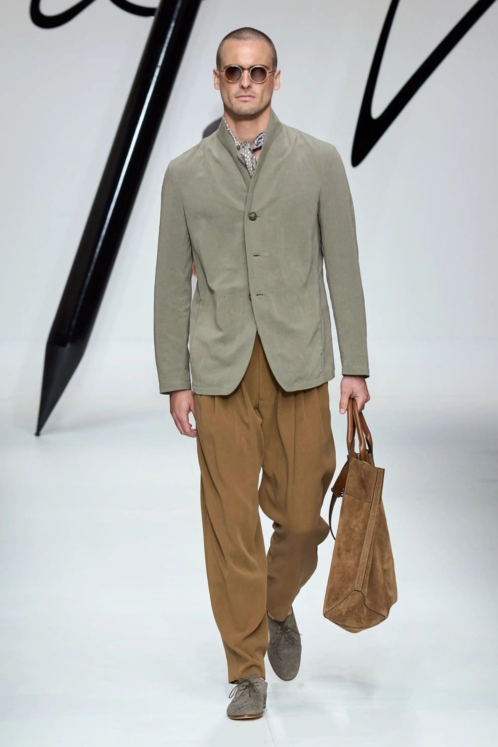 Giorgio Armani Primavera Verão 2024 Roupa masculina Runway Revista (2)