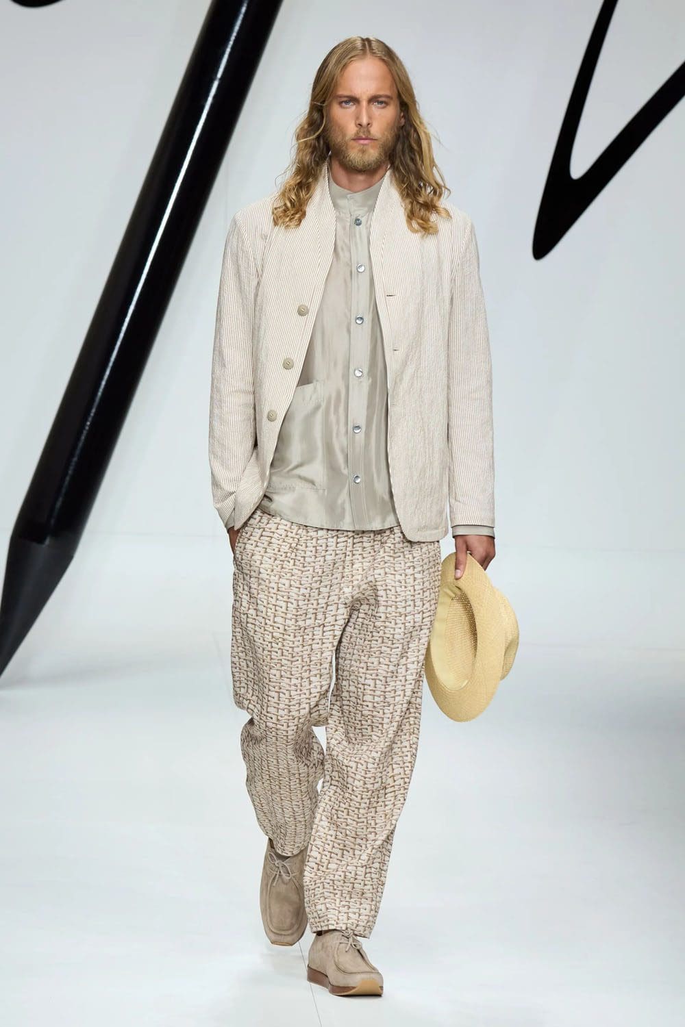 Giorgio Armani Primavera Verão 2024 Roupa masculina Runway Revista (21)