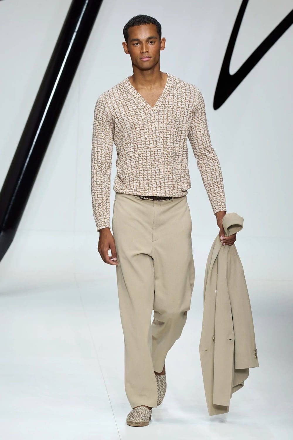 Giorgio Armani Primavera Verão 2024 Roupa masculina Runway Revista (23)
