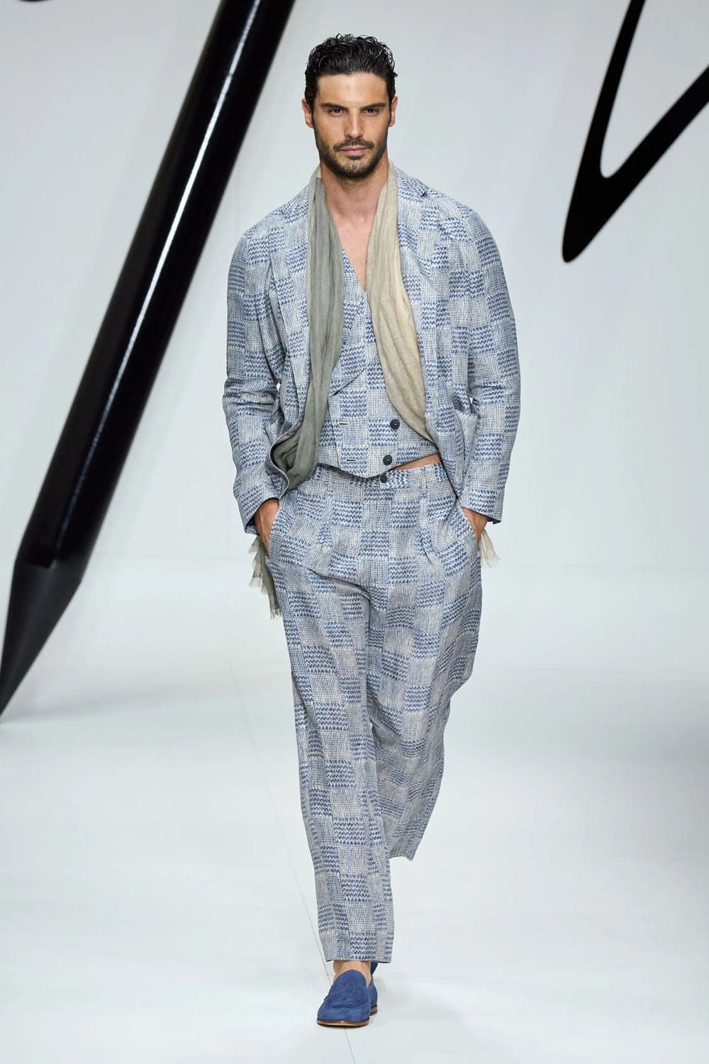 Giorgio Armani Primavera Verão 2024 Roupa masculina Runway Revista (38)