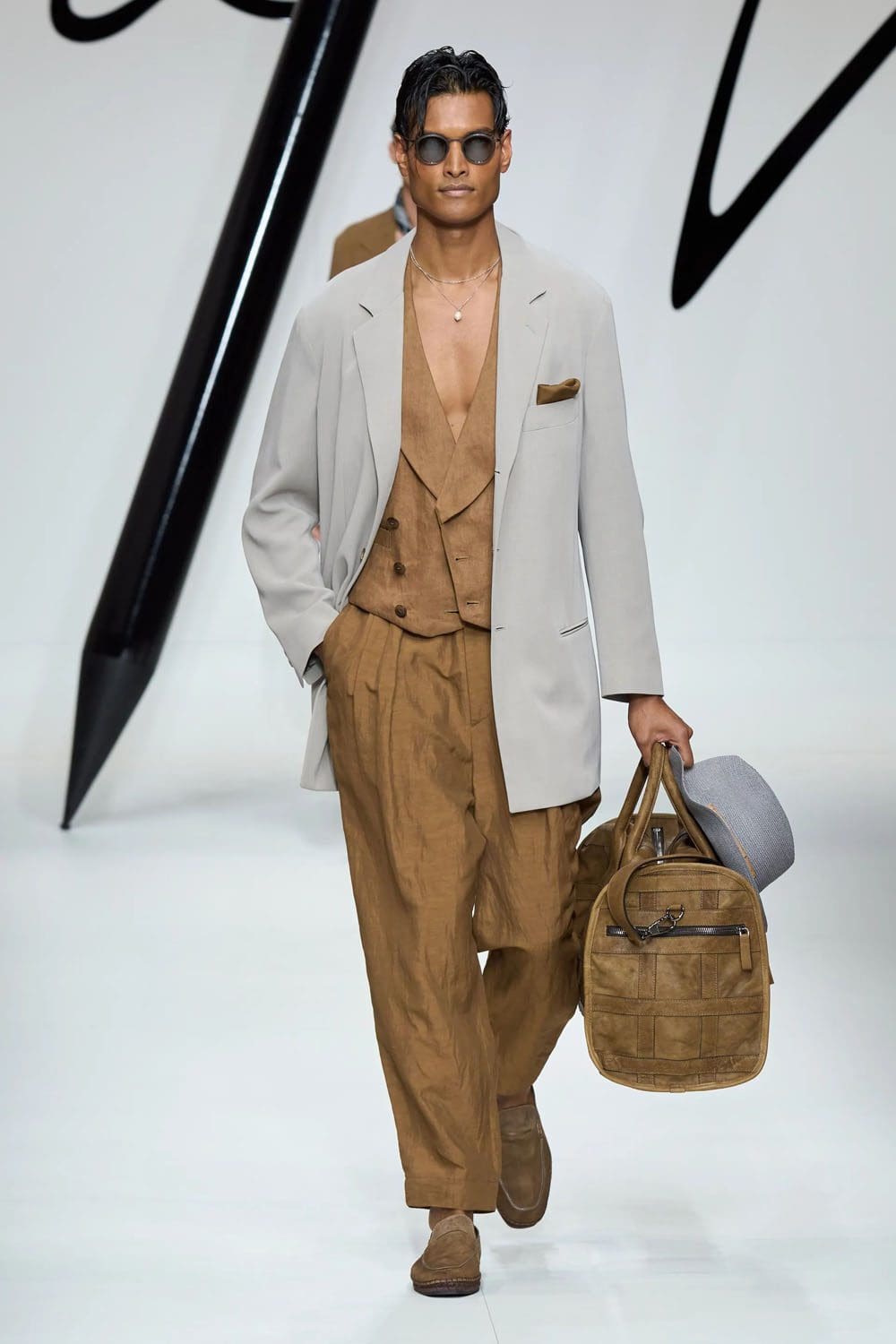 Giorgio Armani Primavera Verão 2024 Roupa masculina Runway Revista (4)