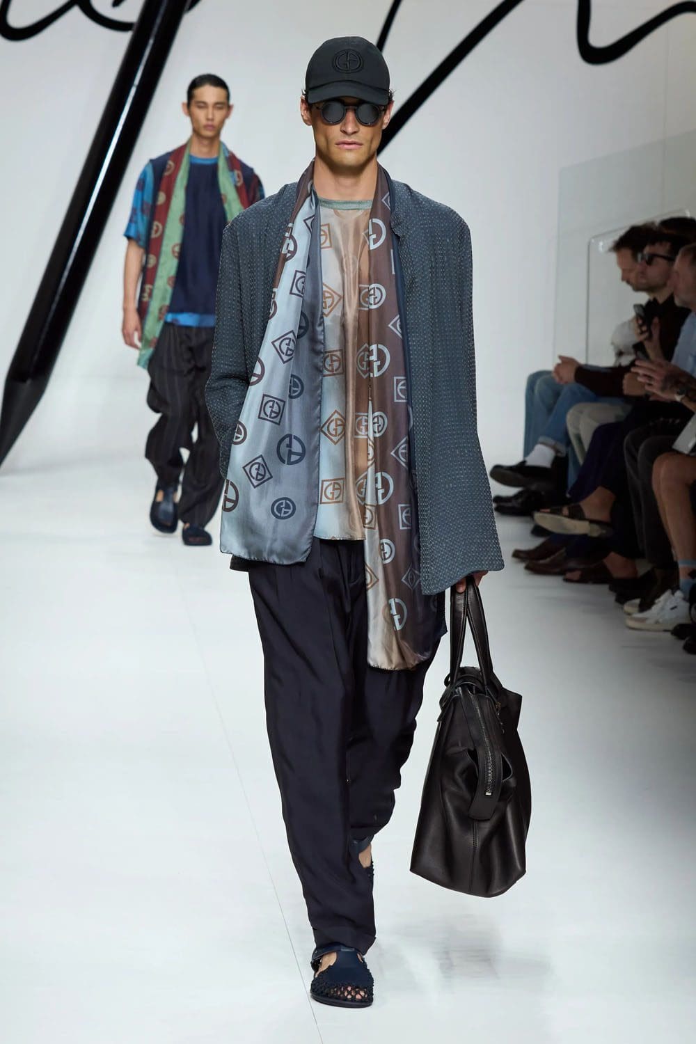 Giorgio Armani Primavera Verão 2024 Roupa masculina Runway Revista (40)