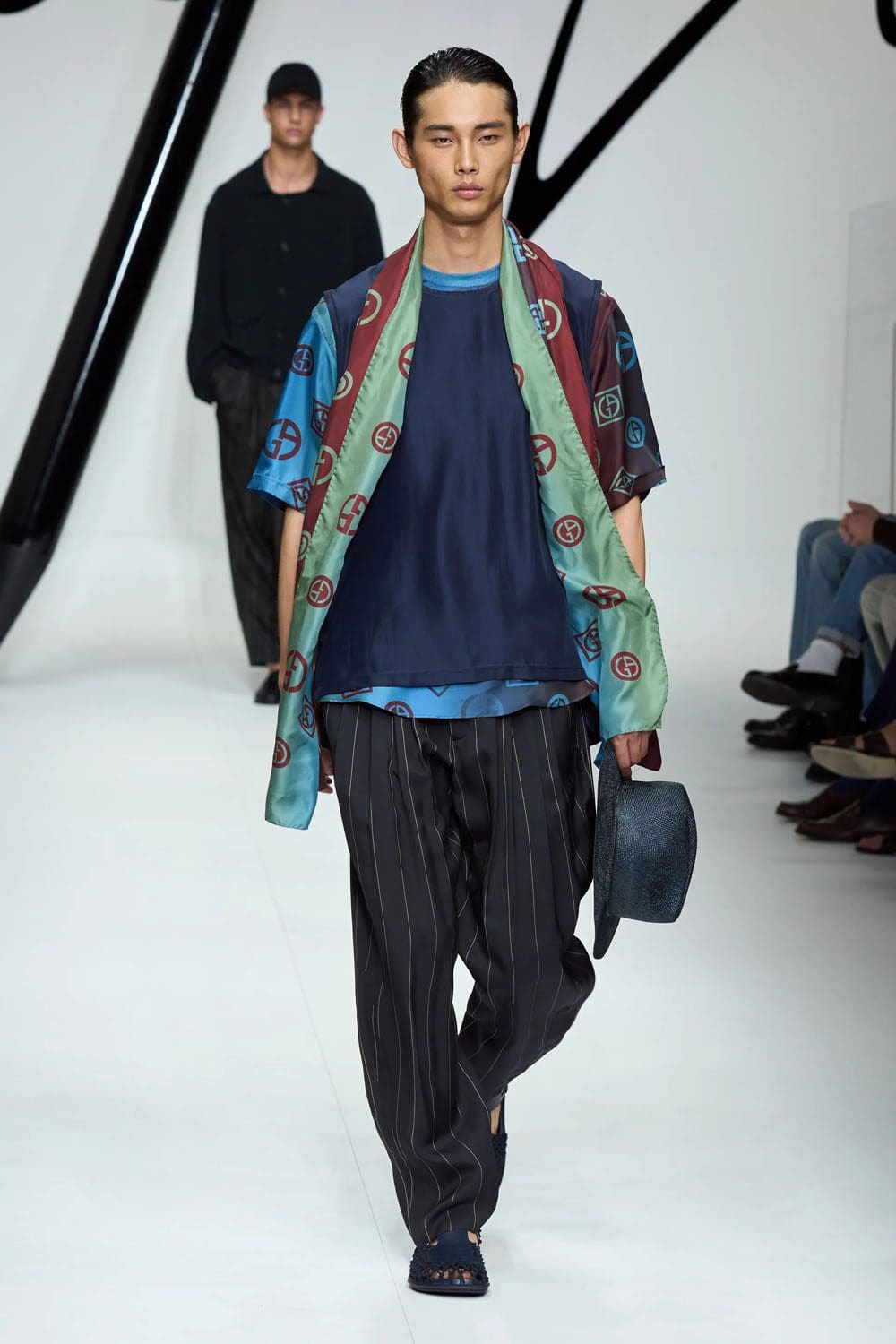 Giorgio Armani Primavera Verão 2024 Roupa masculina Runway Revista (41)