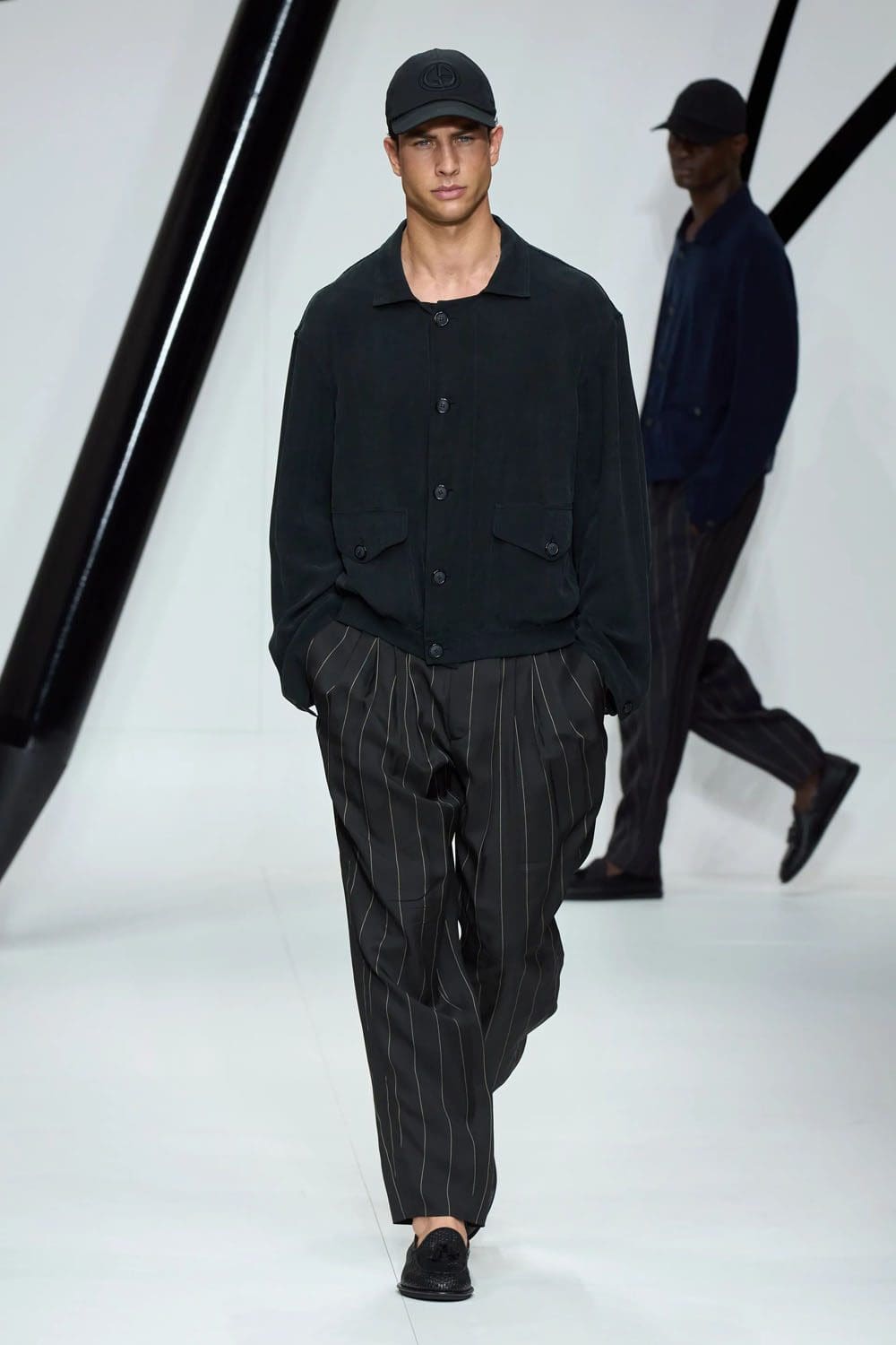 Giorgio Armani Primavera Verão 2024 Roupa masculina Runway Revista (42)