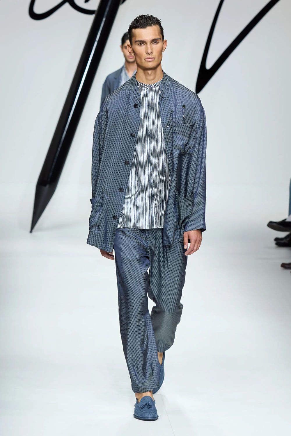 Giorgio Armani Primavera Verão 2024 Roupa masculina Runway Revista (45)