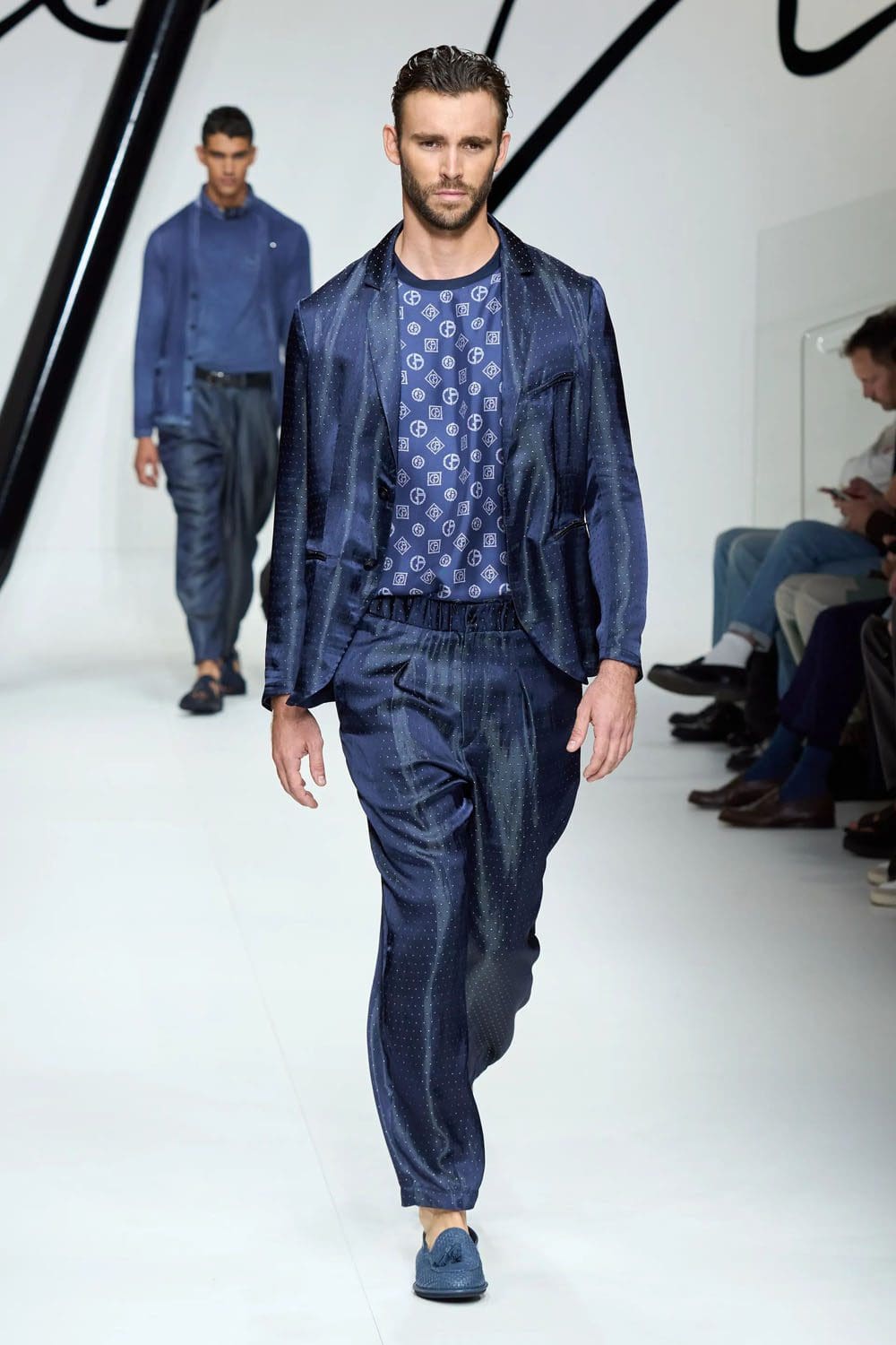 Giorgio Armani Primavera Verão 2024 Roupa masculina Runway Revista (49)
