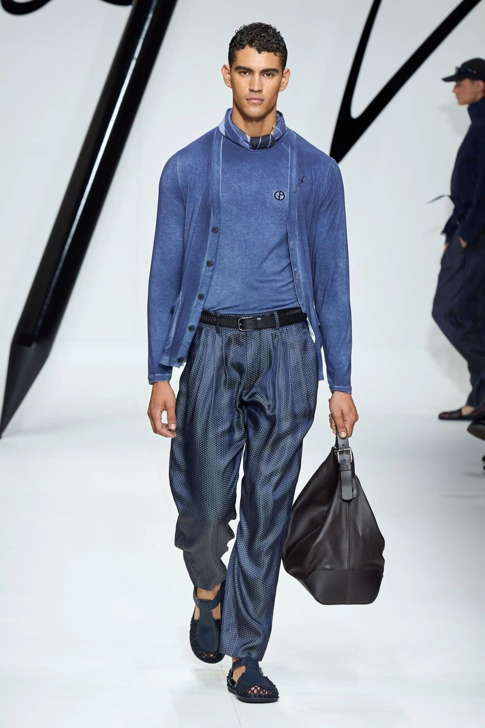 Giorgio Armani Primavera Verão 2024 Roupa masculina Runway Revista (50)
