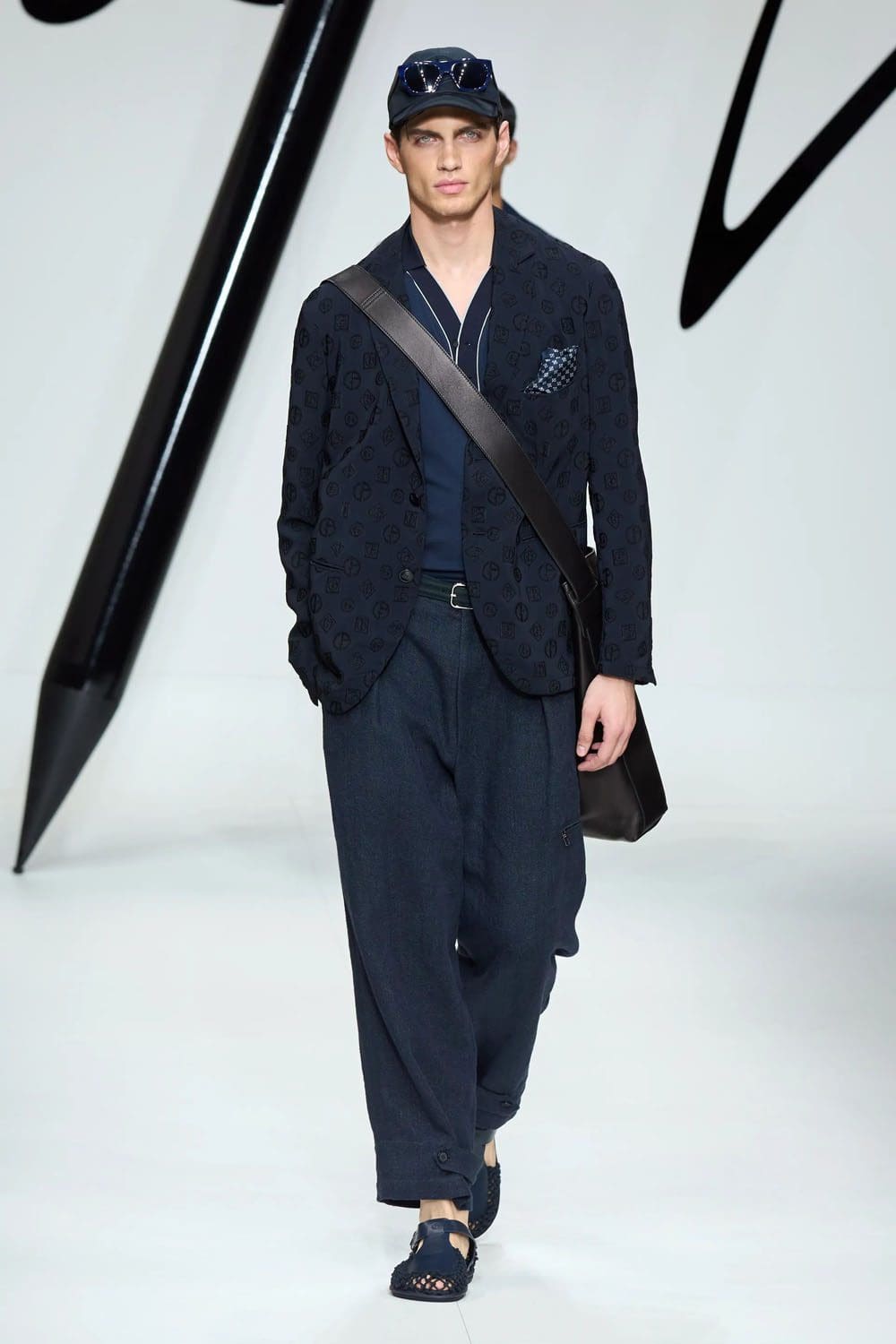 Giorgio Armani Primavera Verão 2024 Roupa masculina Runway Revista (53)
