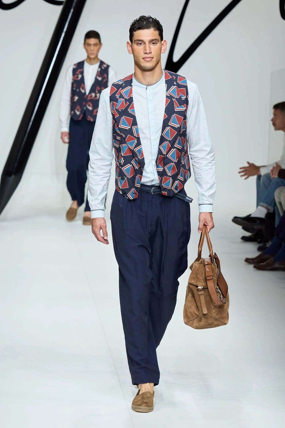 Giorgio Armani Primavera Verão 2024 Roupa masculina Runway Revista (57)