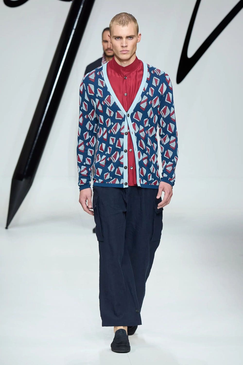 Giorgio Armani Primavera Verão 2024 Roupa masculina Runway Revista (59)