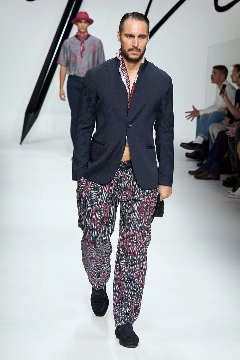 Giorgio Armani Primavera Verão 2024 Roupa masculina Runway Revista (60)