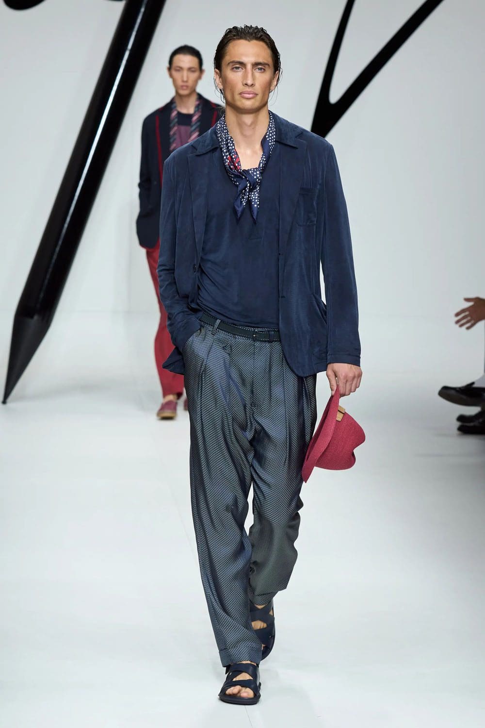 Giorgio Armani Primavera Verão 2024 Roupa masculina Runway Revista (66)