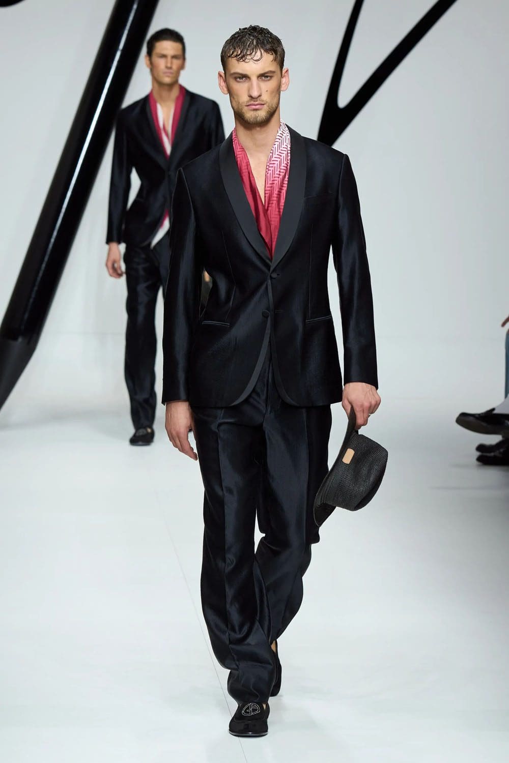 Giorgio Armani Primavera Verão 2024 Roupa masculina Runway Revista (69)
