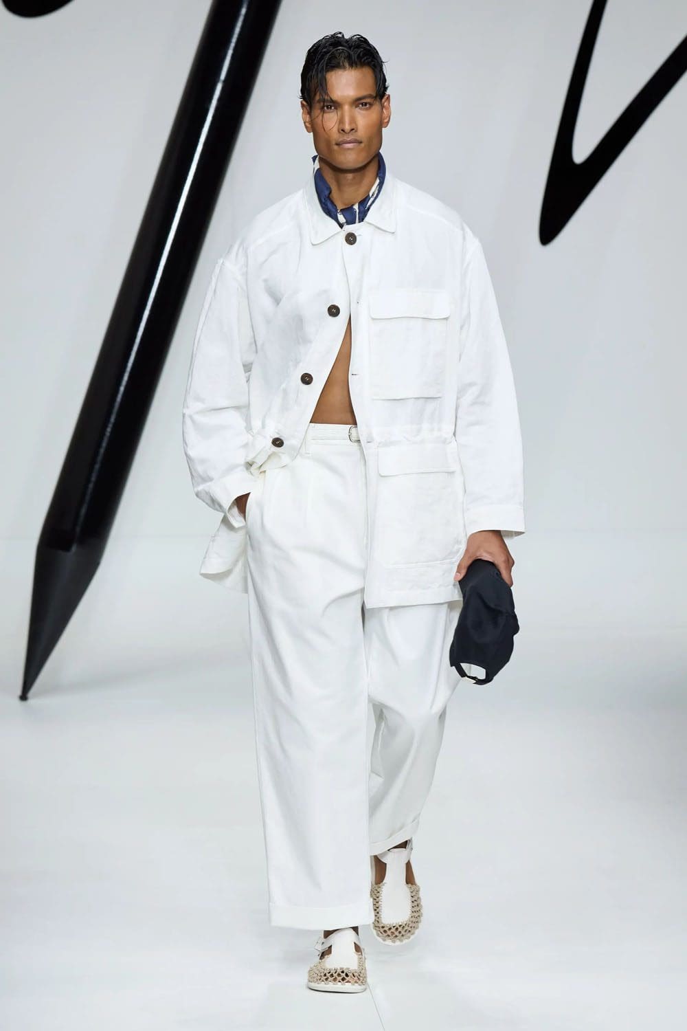 Giorgio Armani Primavera Verão 2024 Roupa masculina Runway Revista (74)