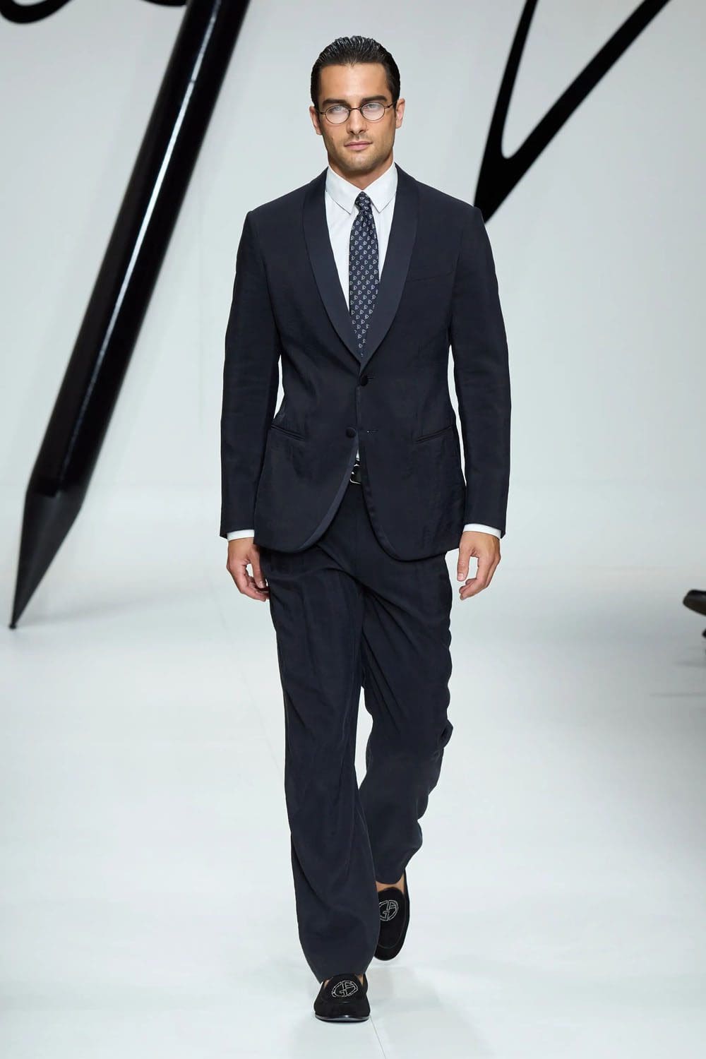 Giorgio Armani Primavera Verão 2024 Roupa masculina Runway Revista (81)
