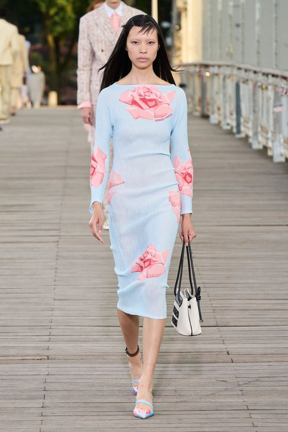 Kenzo Printemps Été 2024 Runway Magazine (19)